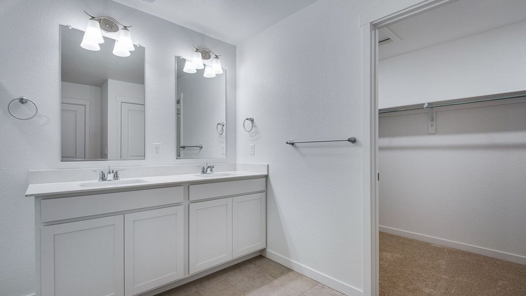 Furnished interior view inside a new home in Silver Peaks, Lochbuie (Image 10). Furnished interior view inside a new home in Silver Peaks, Lochbuie (Image 10).
