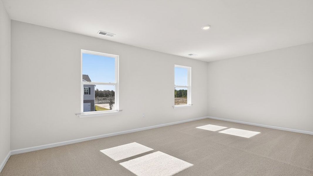 Spacious, unfurnished interior of a new home in Martin Farms, Aberdeen (Image 26).