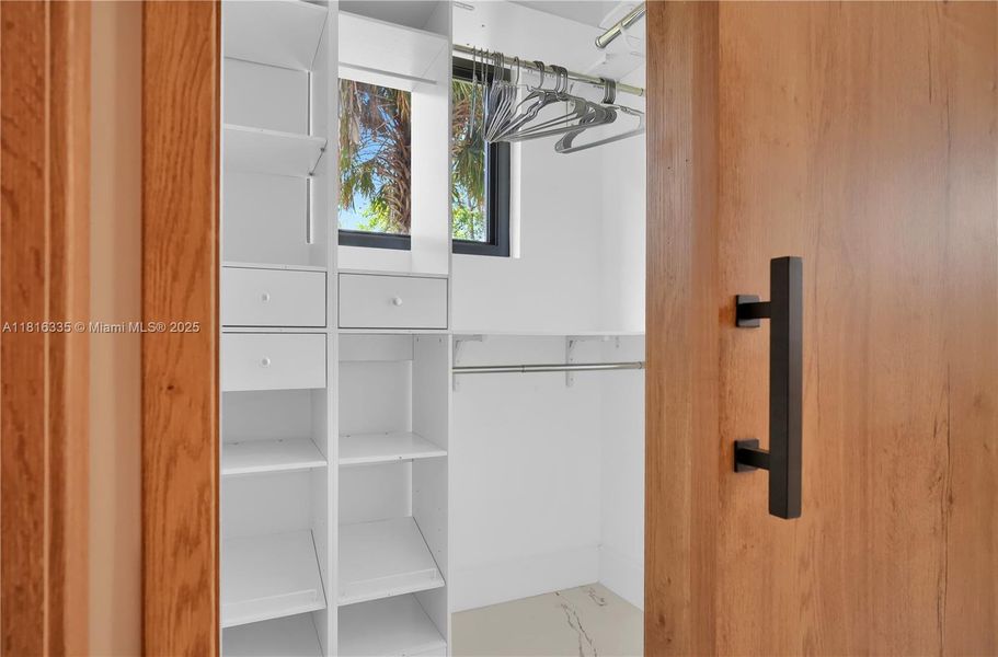 Image 38 of a home in .