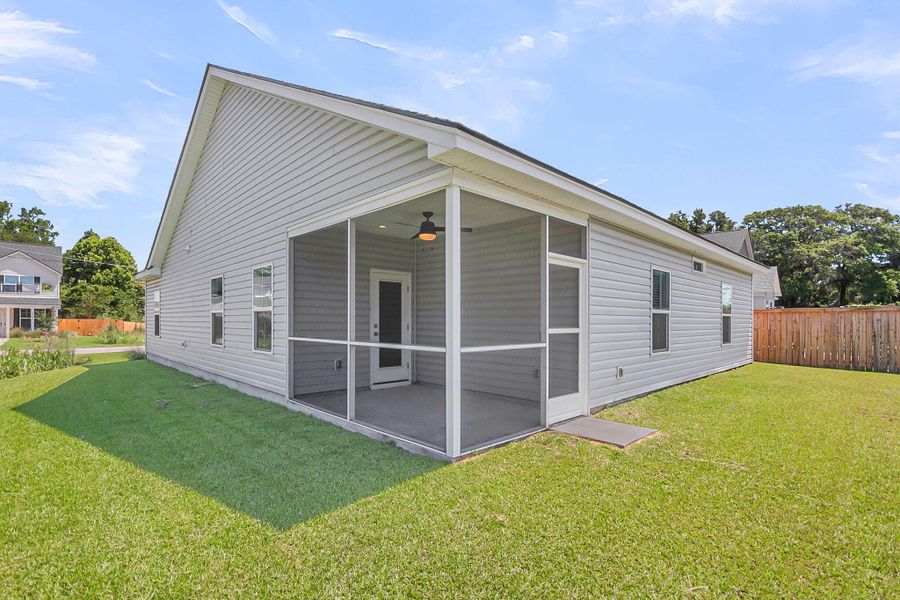 Exterior details and patio area of a home in , North Charleston (Image 3).