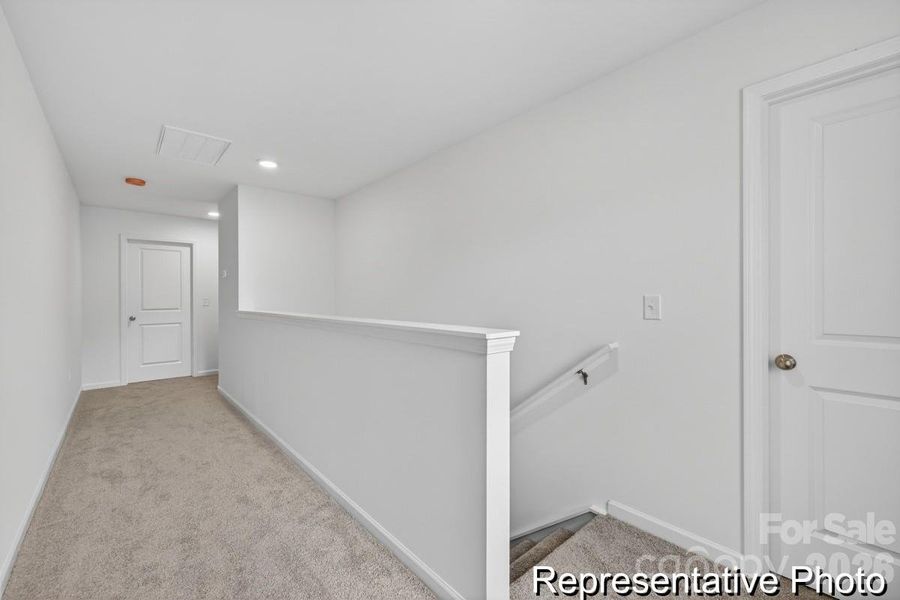 Spacious, unfurnished interior of a new home in Beaver Creek, Statesville (Image 17).