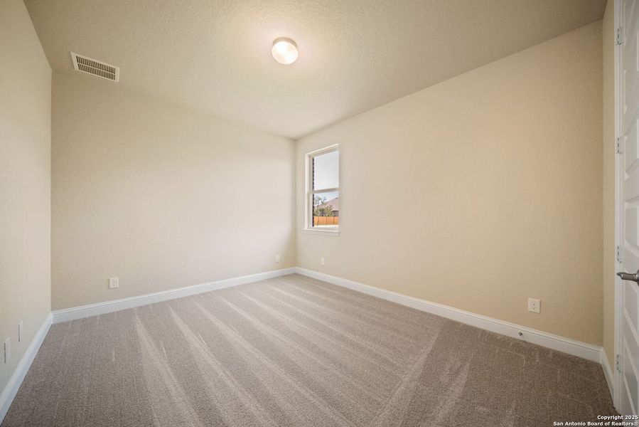 Spacious, unfurnished interior of a new home in Annabelle Ranch, San Antonio (Image 20). Spacious, unfurnished interior of a new home in Annabelle Ranch, San Antonio (Image 20).