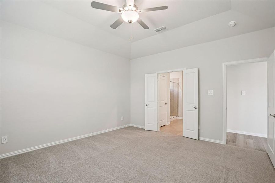 Photo is not of the actual home, but is an inspirational photo of builder’s model home and may depict options, furnishings, and/or decorator features that are not included. Photo is not of the actual home, but is an inspirational photo of builder’s model home and may depict options, furnishings, and/or decorator features that are not included.