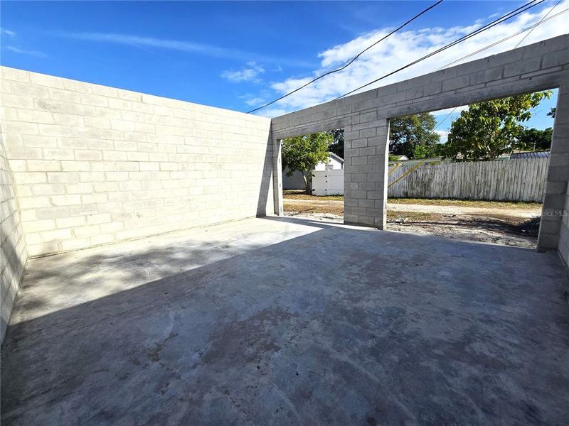 Exterior details and patio area of a home in , St. Petersburg (Image 23).