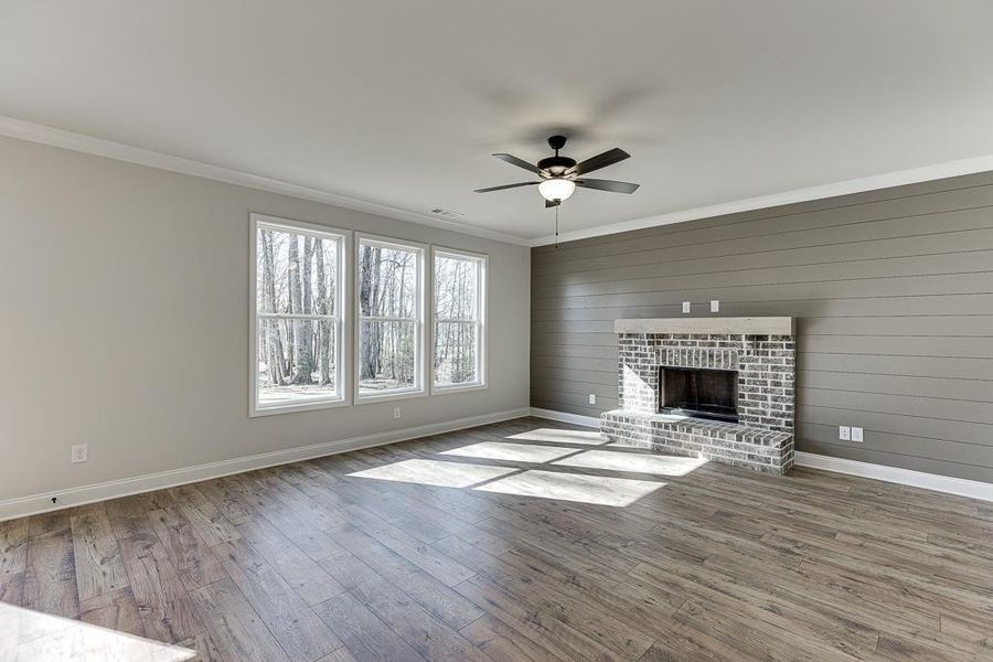Spacious, unfurnished interior of a new home in , Jefferson (Image 37).