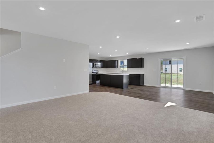 Spacious, unfurnished interior of a new home in Summertree, Stone Mountain (Image 16).