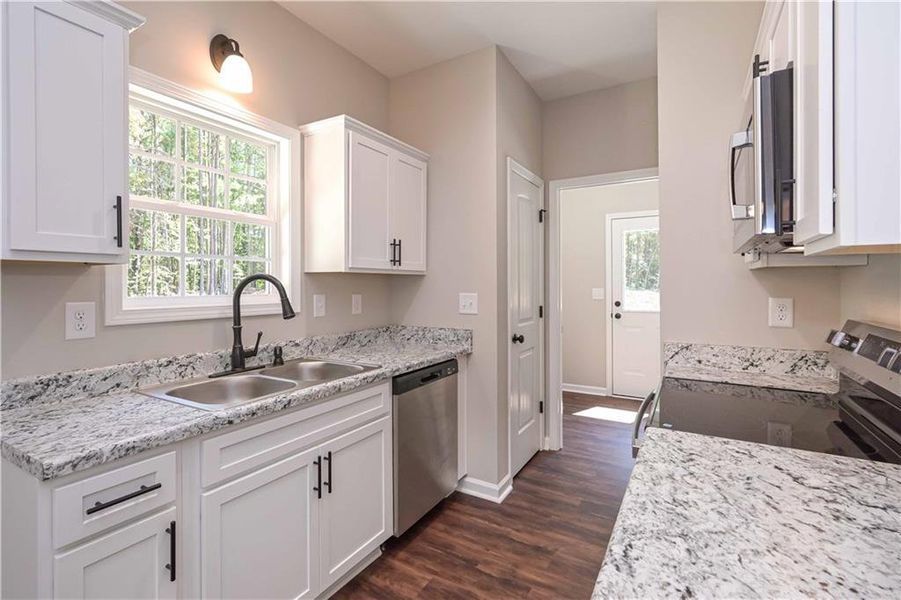 Furnished interior view inside a new home in , Temple (Image 3).