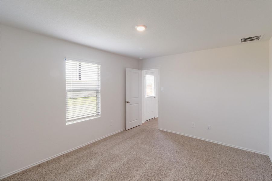 Spacious, unfurnished interior of a new home in Prairie Lakes, Buda (Image 10).