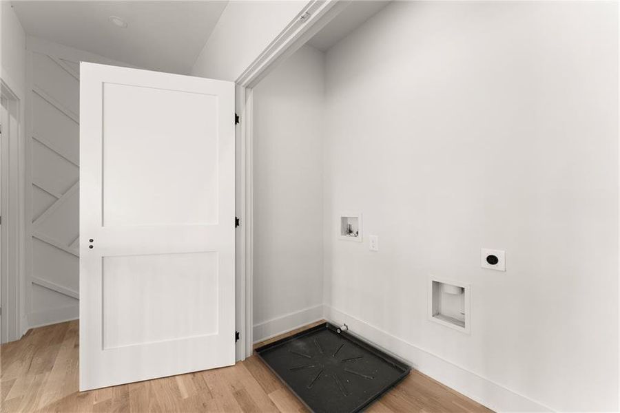 Spacious, unfurnished interior of a new home in , Clermont (Image 22).