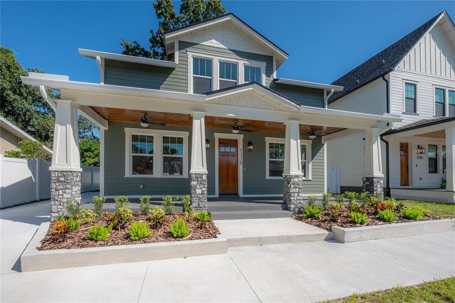 Exterior details and patio area of a home in , Tampa (Image 24).