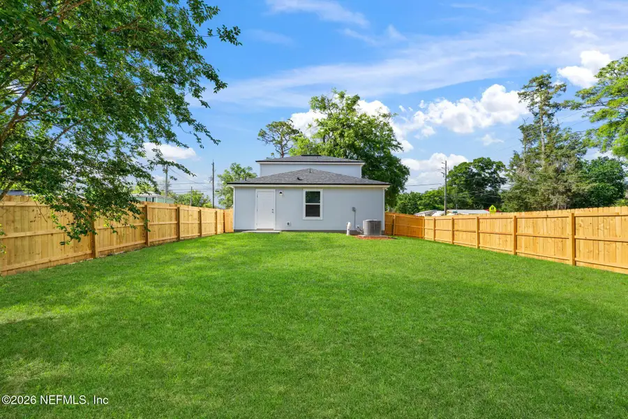 Exterior details and patio area of a home in , Jacksonville (Image 3).