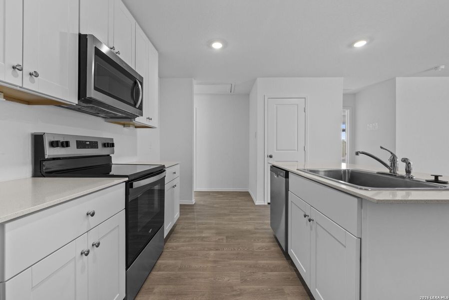 Furnished interior view inside a new home in Arroyo Ranch, Seguin (Image 8).