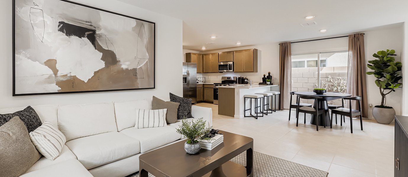 2567 Dahlia Kitchen 1of2 F1