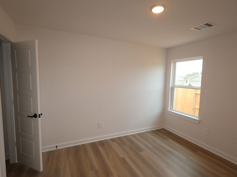 Spacious, unfurnished interior of a new home in Moran Ranch, Willis (Image 11).