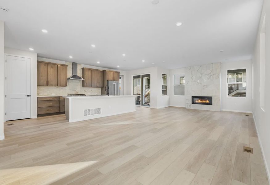 Homesite 46 Dining, Kitchen + Great Room - 2 of 20