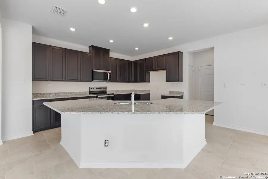 Furnished interior view inside a new home in Hidden Bluffs at TRP, San Antonio (Image 5). Furnished interior view inside a new home in Hidden Bluffs at TRP, San Antonio (Image 5).
