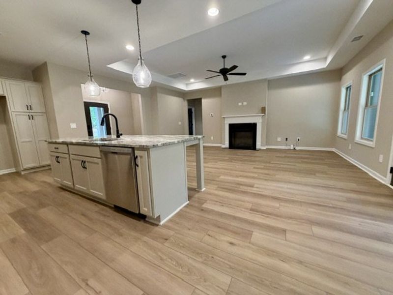 Image 21 of a home in Oakview.