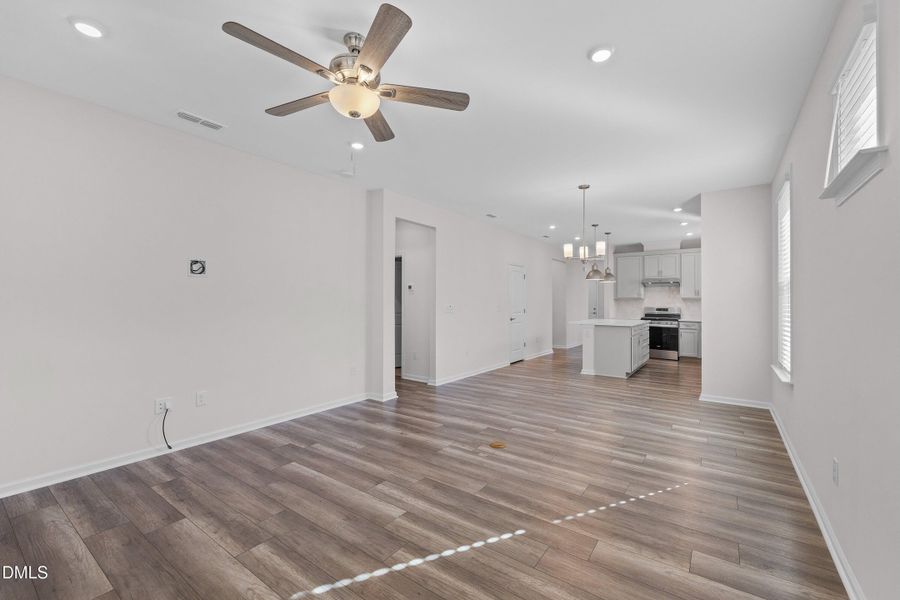 10-8212 White Star Dr_8083