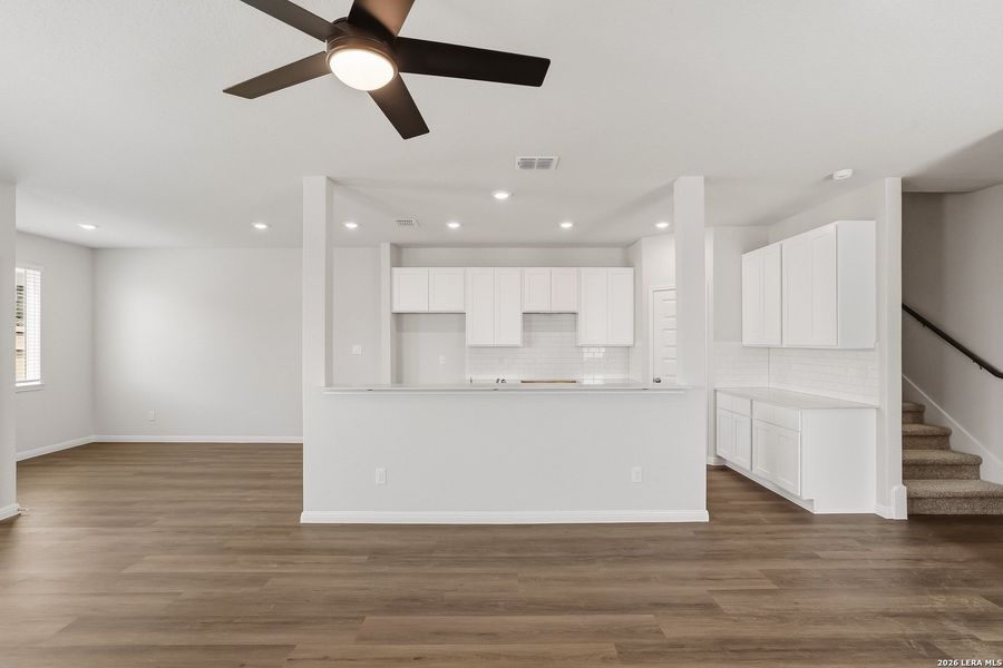Spacious, unfurnished interior of a new home in Melissa Ranch, San Antonio (Image 18).