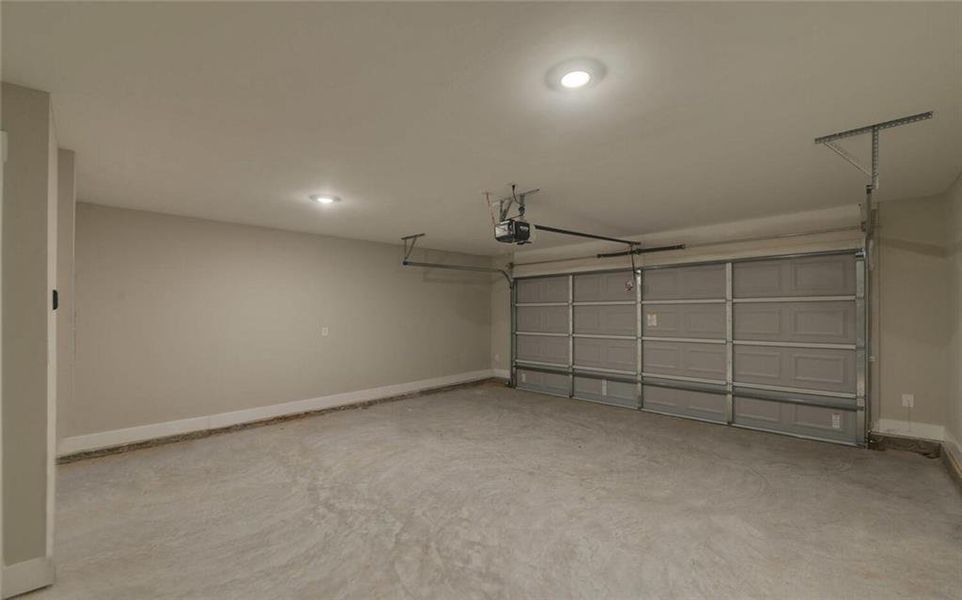 Spacious, unfurnished interior of a new home in , Lavonia (Image 38). Spacious, unfurnished interior of a new home in , Lavonia (Image 38).