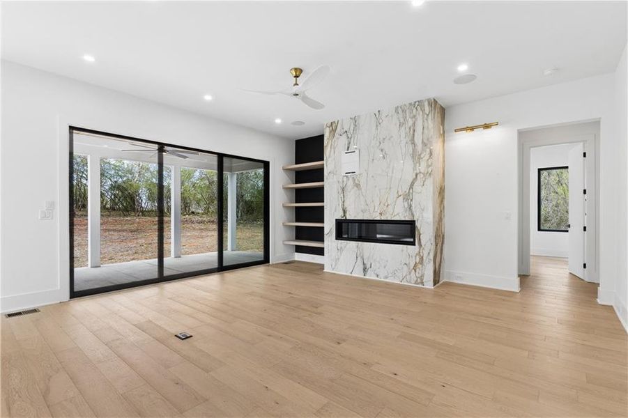 Spacious, unfurnished interior of a new home in , Roswell (Image 22).