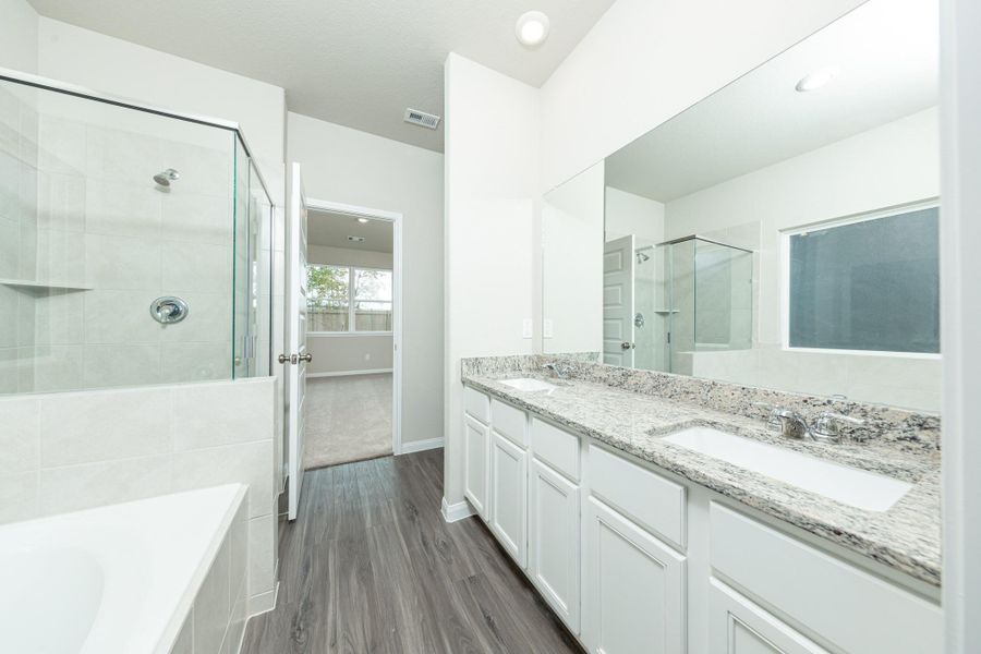 Furnished interior view inside a new home in Cliffstone Hills, Conroe (Image 6). Furnished interior view inside a new home in Cliffstone Hills, Conroe (Image 6).