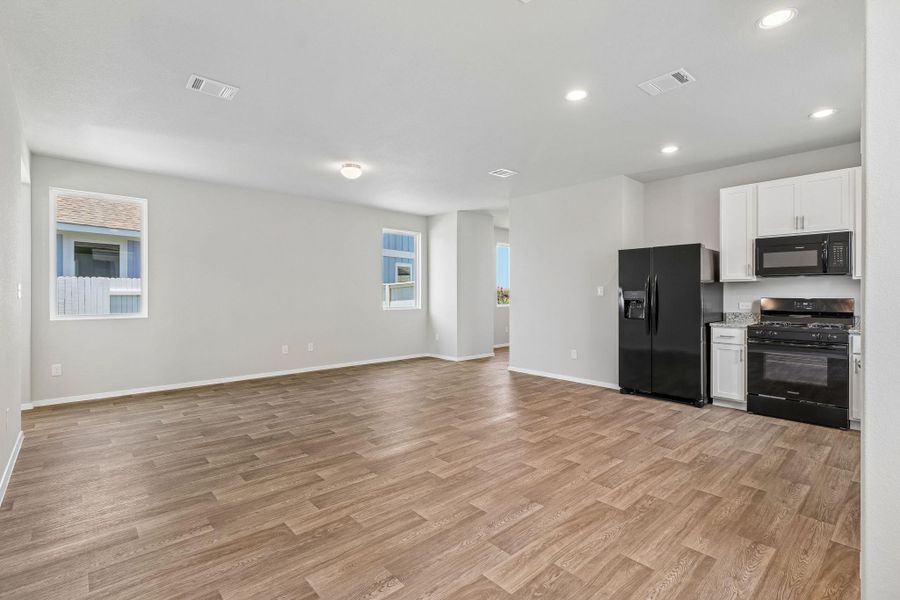 Spacious, unfurnished interior of a new home in Harvest Ridge, Elgin (Image 22). Spacious, unfurnished interior of a new home in Harvest Ridge, Elgin (Image 22).