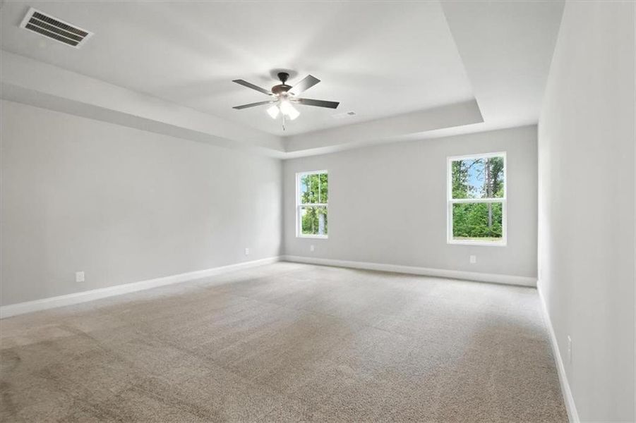 Spacious, unfurnished interior of a new home in , Hartwell (Image 45).
