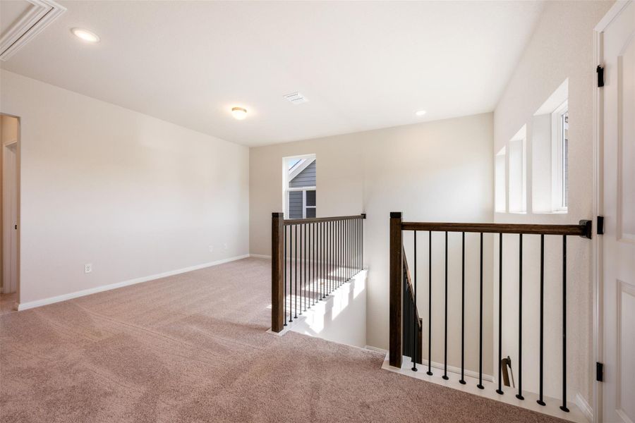 Representative images and renderings are for illustrative purposes. Actual structural options and design finishes of home may vary.