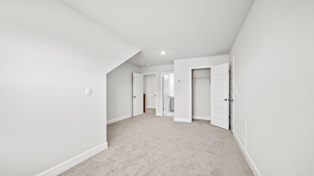 Representative unfurnished interior of a home built from the Marlene by D.R. Horton in Evergreen Crossing, Locust Grove (Image 26).