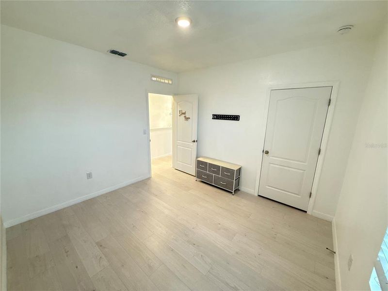 Spacious, unfurnished interior of a new home in Harmony West, St. Cloud (Image 20).