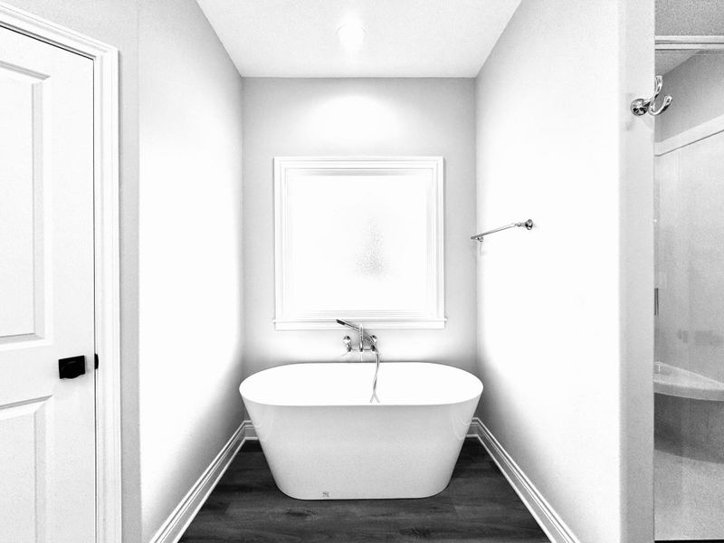 Furnished interior view inside a new home in , Grapeland (Image 3).