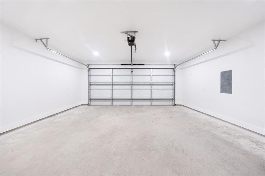 Spacious, unfurnished interior of a new home in , Sulphur Springs (Image 29). Spacious, unfurnished interior of a new home in , Sulphur Springs (Image 29).