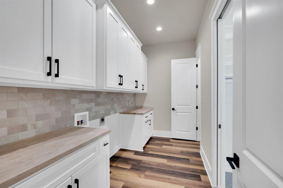 Furnished interior view inside a new home in , Waxahachie (Image 11). Furnished interior view inside a new home in , Waxahachie (Image 11).