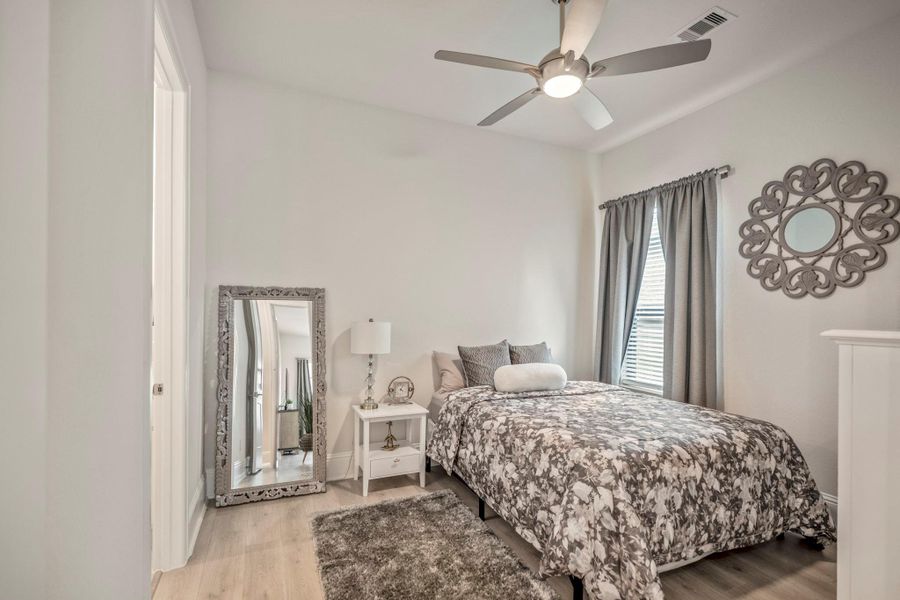 Furnished interior view inside a new home in The Highlands - 65', Porter (Image 29).