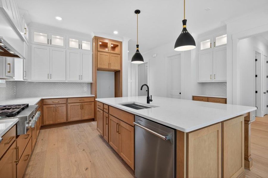 Furnished interior view inside a new home in Livingstone Park, Kennesaw (Image 31).