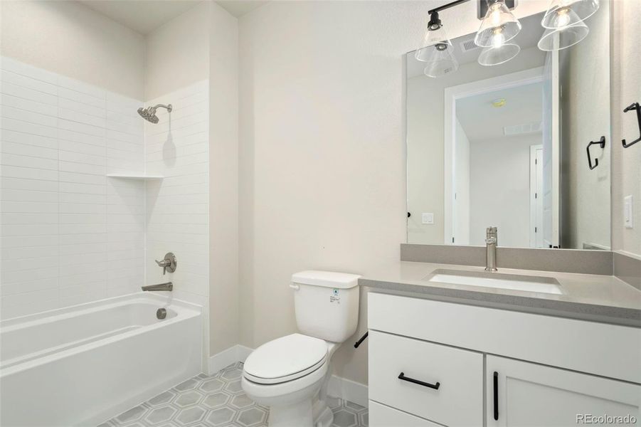 Furnished interior view inside a new home in Pelican Shores at Water Valley, Windsor (Image 10). Furnished interior view inside a new home in Pelican Shores at Water Valley, Windsor (Image 10).