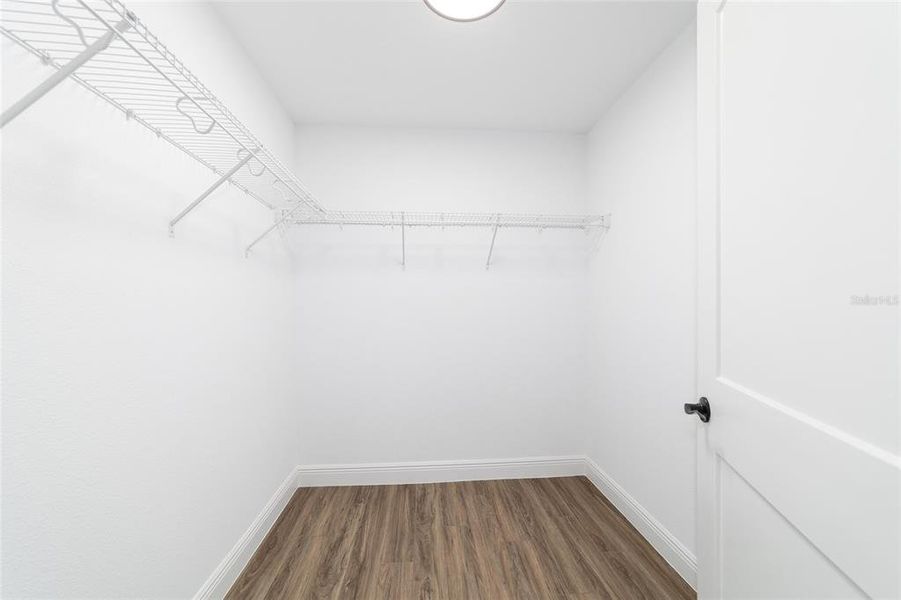 Spacious, unfurnished interior of a new home in , Dunnellon (Image 23).