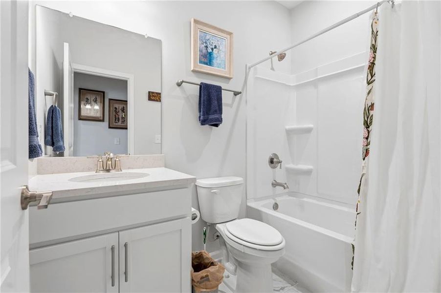 Furnished interior view inside a new home in , Grayson (Image 13).