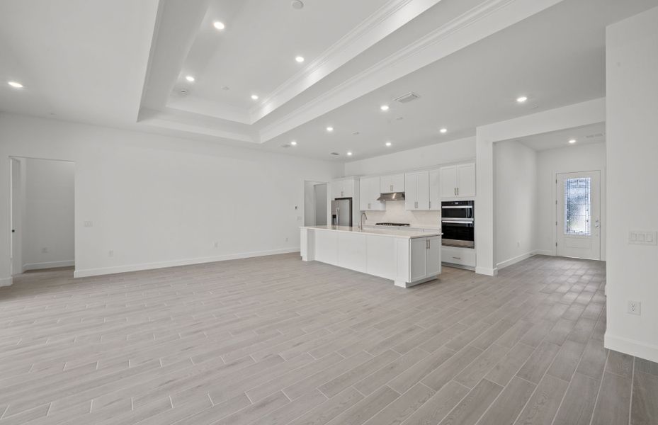 Spacious, unfurnished interior of a new home in Terreno, Naples (Image 12).
