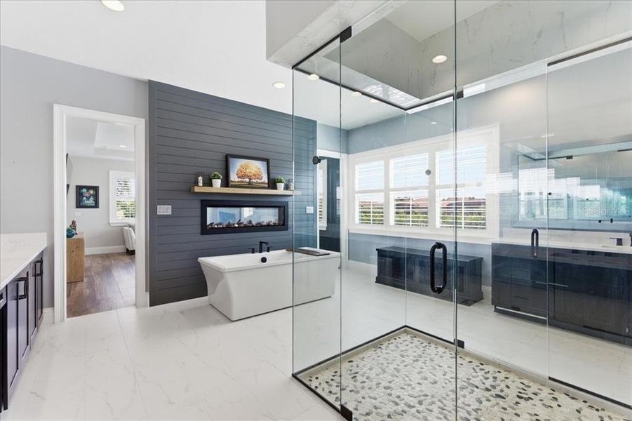 Furnished interior view inside a new home in , Orlando (Image 46).