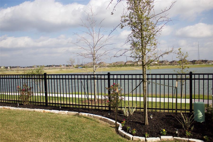 Community amenities in , Manvel (Image 6).