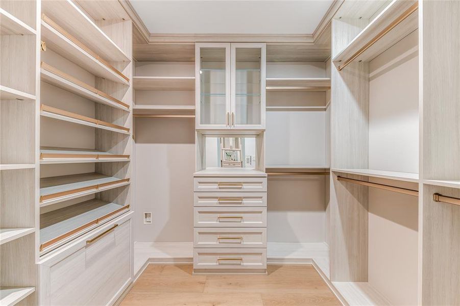 Spacious, unfurnished interior of a new home in , Dallas (Image 27). Spacious, unfurnished interior of a new home in , Dallas (Image 27).