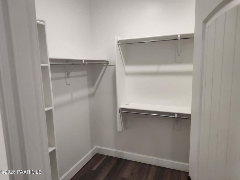 Spacious, unfurnished interior of a new home in North Ridge at Pronghorn Ranch, Prescott Valley (Image 21).