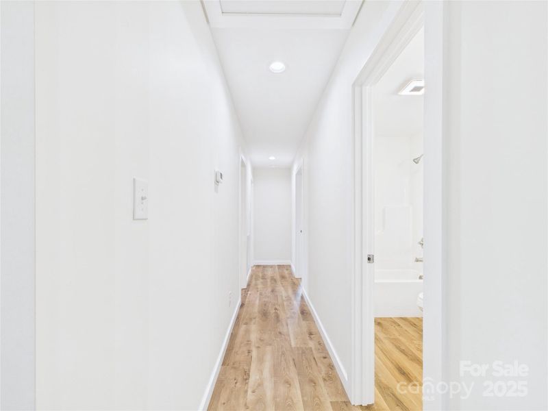 Spacious, unfurnished interior of a new home in , Hudson (Image 17).