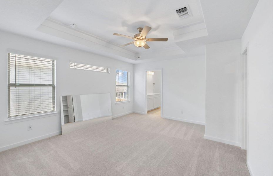 Spacious, unfurnished interior of a new home in Santa Rita Ranch, Liberty Hill (Image 20).