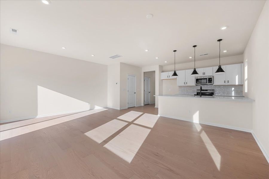 Spacious, unfurnished interior of a new home in Fifteen 15 Cannon, Charlotte (Image 18).