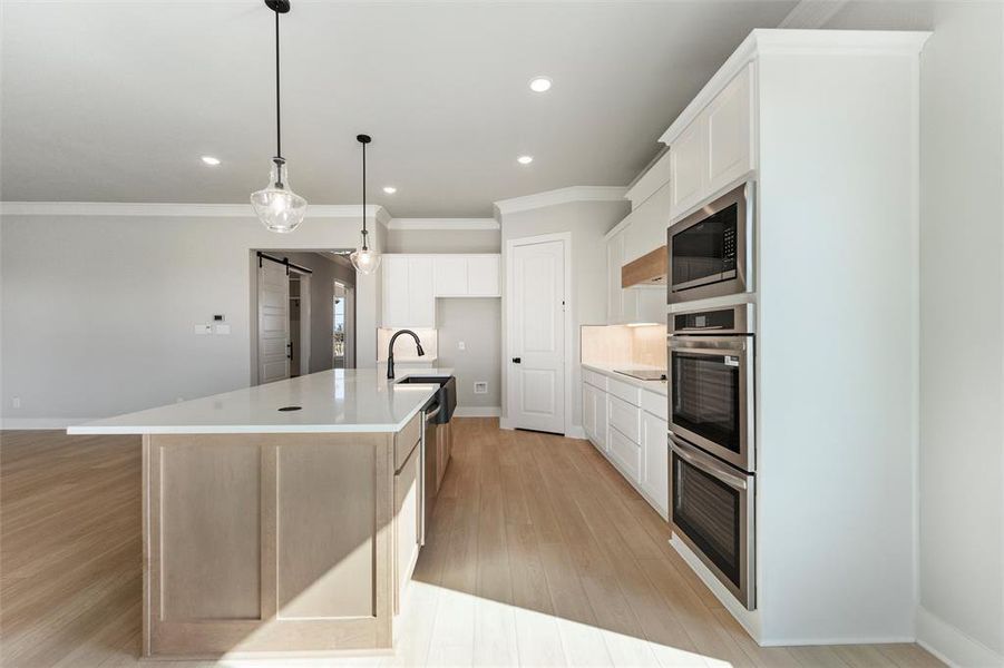 Furnished interior view inside a new home in Creekview Addition, Van Alstyne (Image 8).