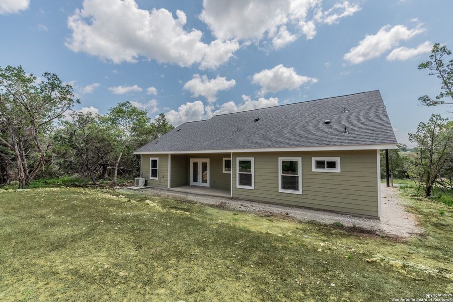 Exterior details and patio area of a home in , Canyon Lake (Image 28).
