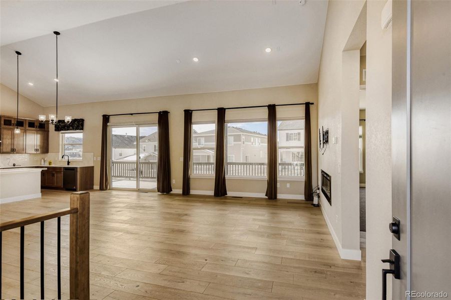 Spacious, unfurnished interior of a new home in Hillside at Castle Rock, Castle Rock (Image 25).